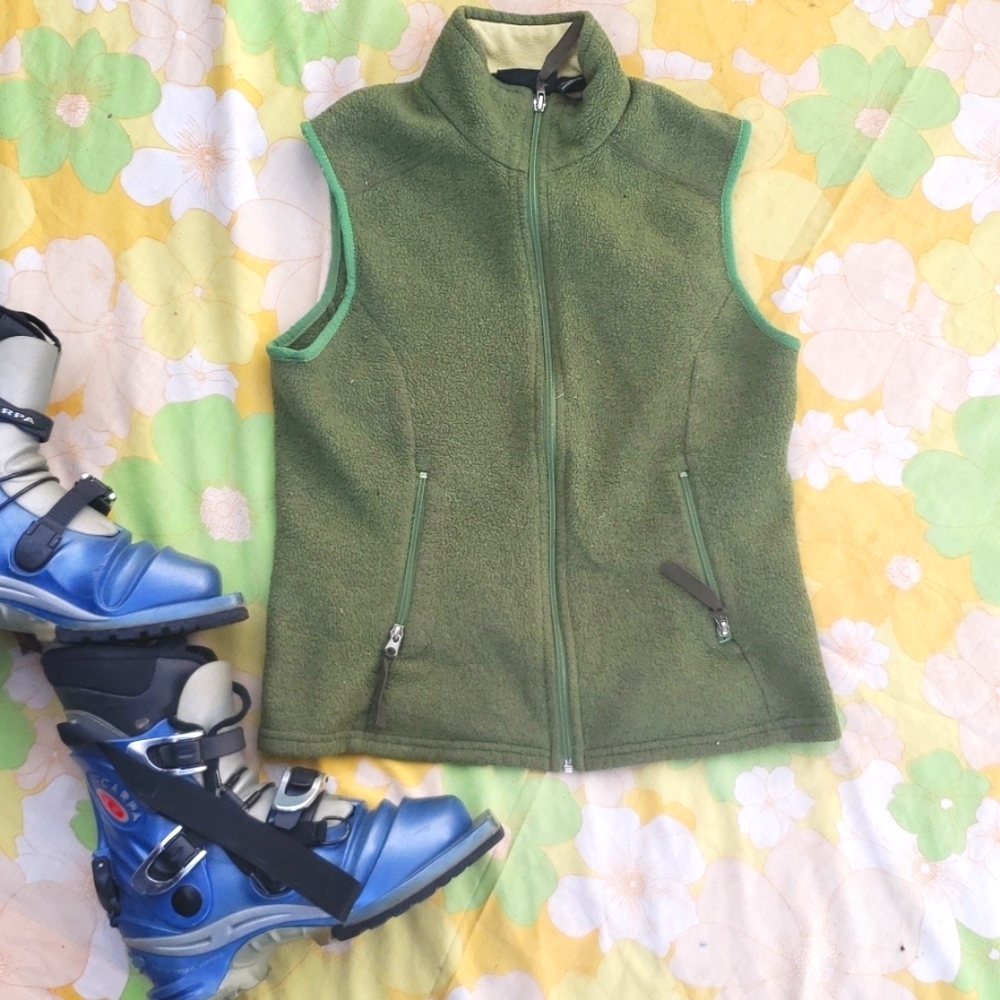 Patagonia Synchilla green fleece vest